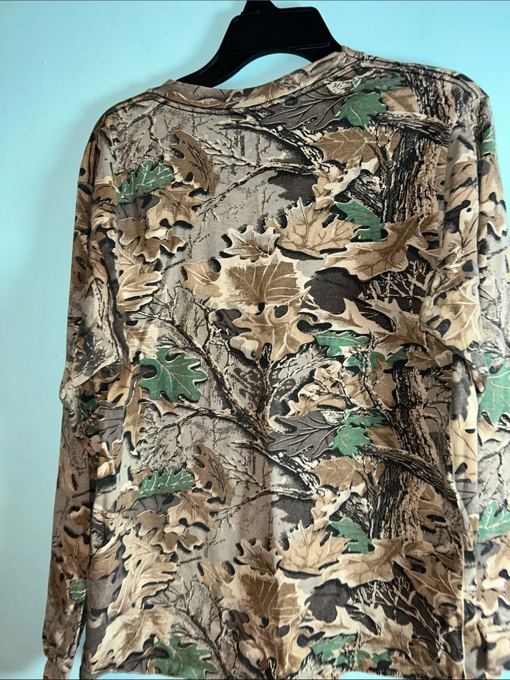 Camo Long Sleeve Crewneck Shirt - Green & Brown Leaf Pattern